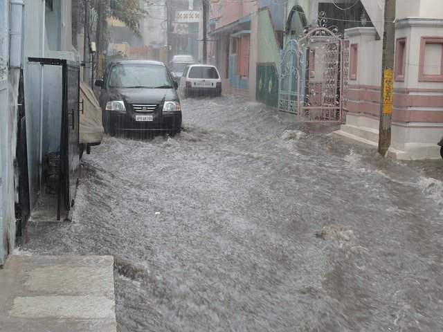 calle inundada.