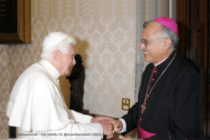 <strong>Benedicto XVI, un papa que valoró el trabajo de la iglesia y del laicado en Venezuela</strong>