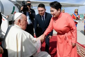 El Papa Francisco llegó a Mongolia